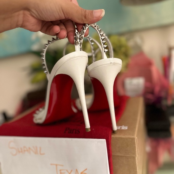 Christian Louboutin - Picture 3 of 8
